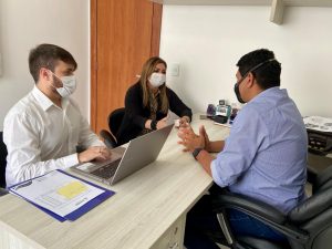 Imagem da notícia - Jucea reúne-se com prefeito de Parintins para tratar expansão da RedeSim no município