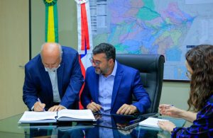 Imagem da notícia - Posse de Belarmino Lins na Jucea é oficializada em ato assinado no Governo do Amazonas